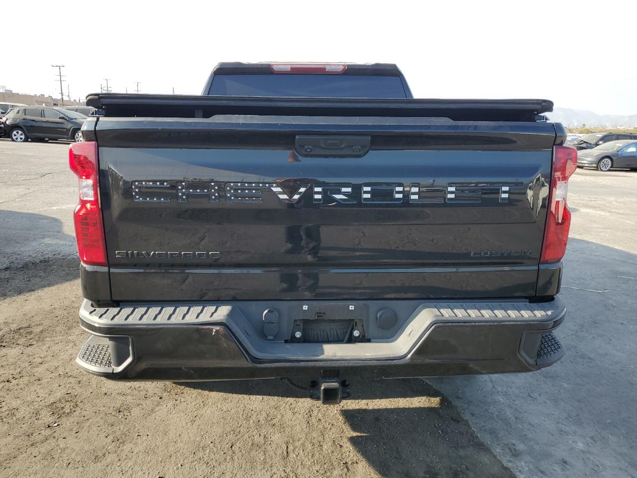 CHEVROLET SILVERADO C1500 CUSTOM