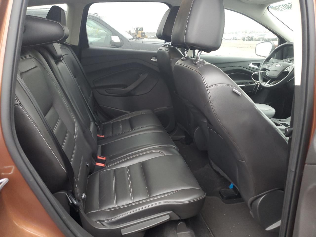 FORD ESCAPE TITANIUM