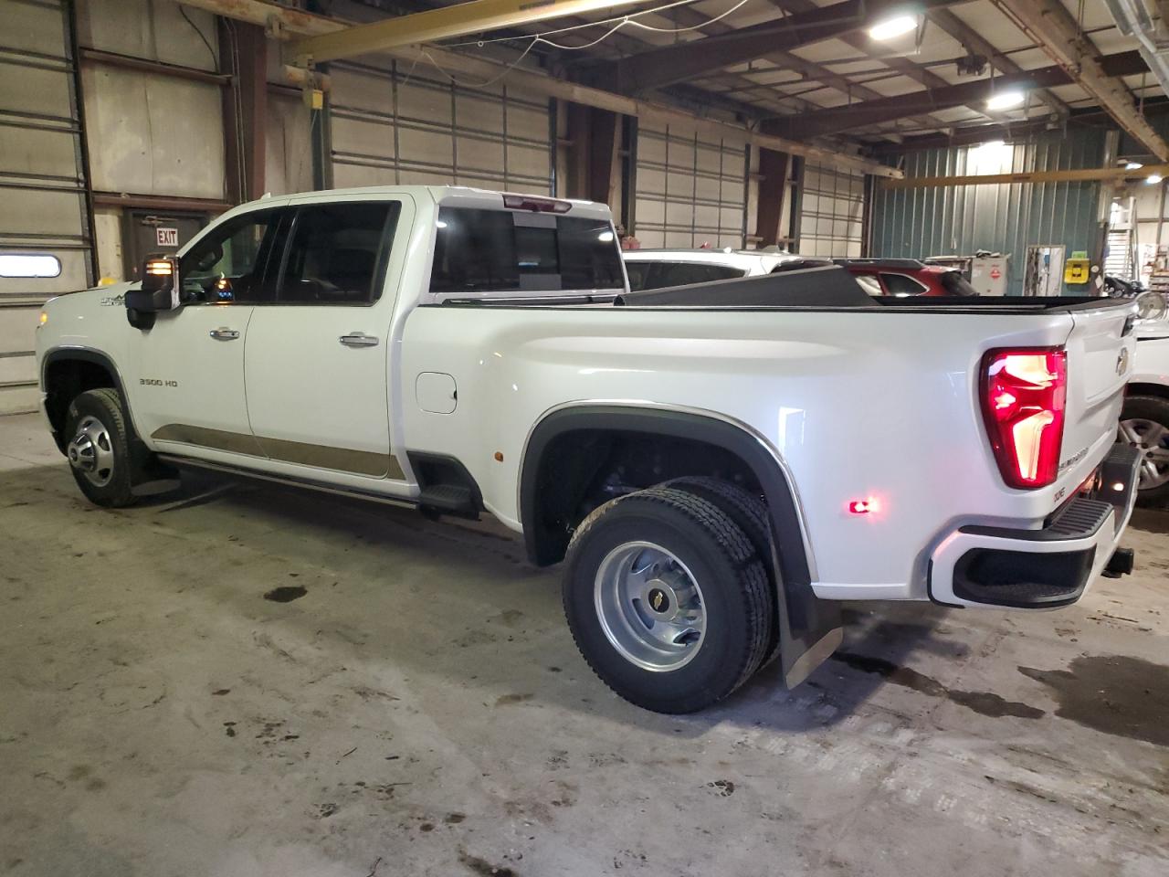 CHEVROLET SILVERADO K3500 HIGH COUNTRY