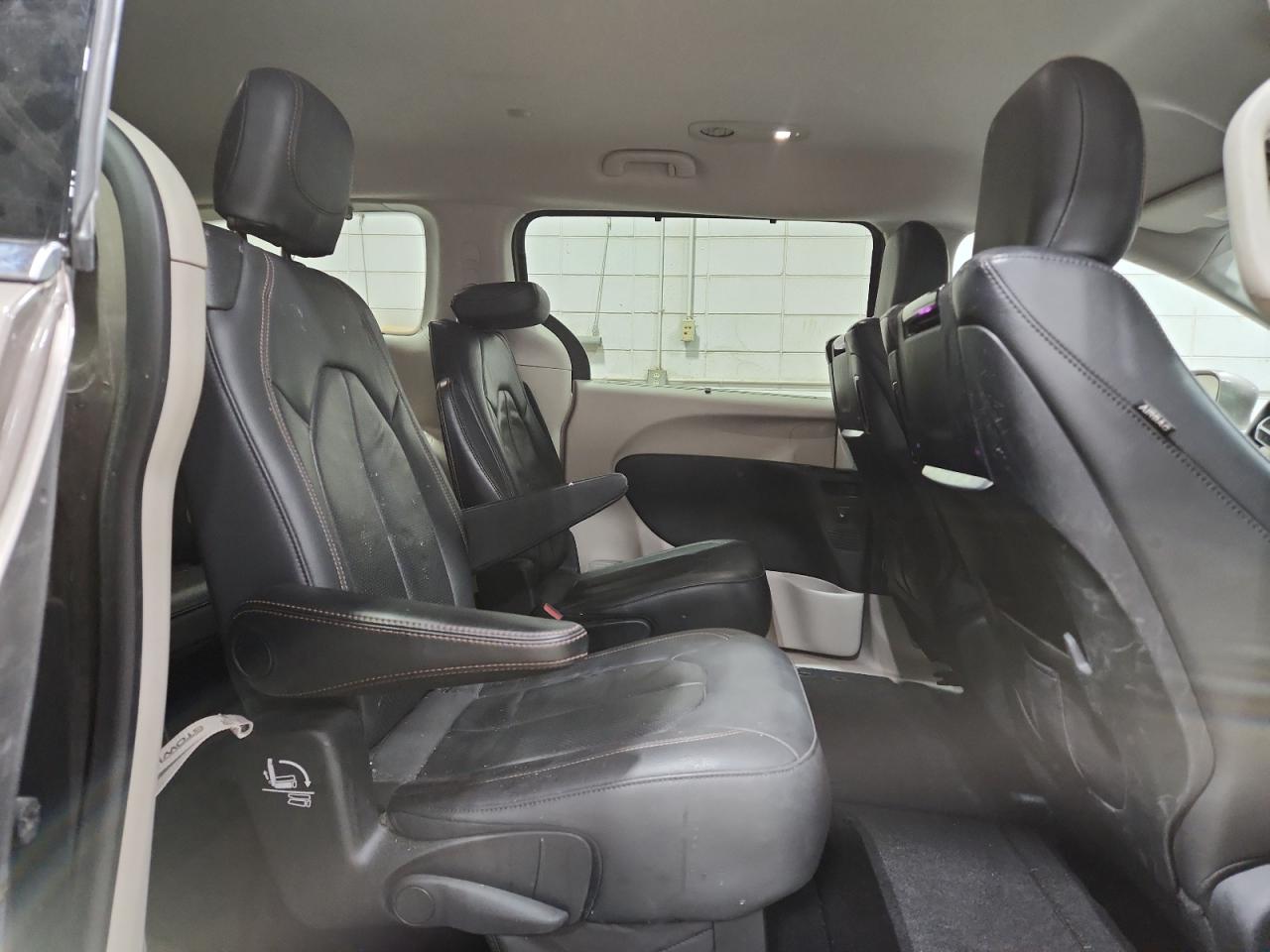 CHRYSLER PACIFICA TOURING L PLUS