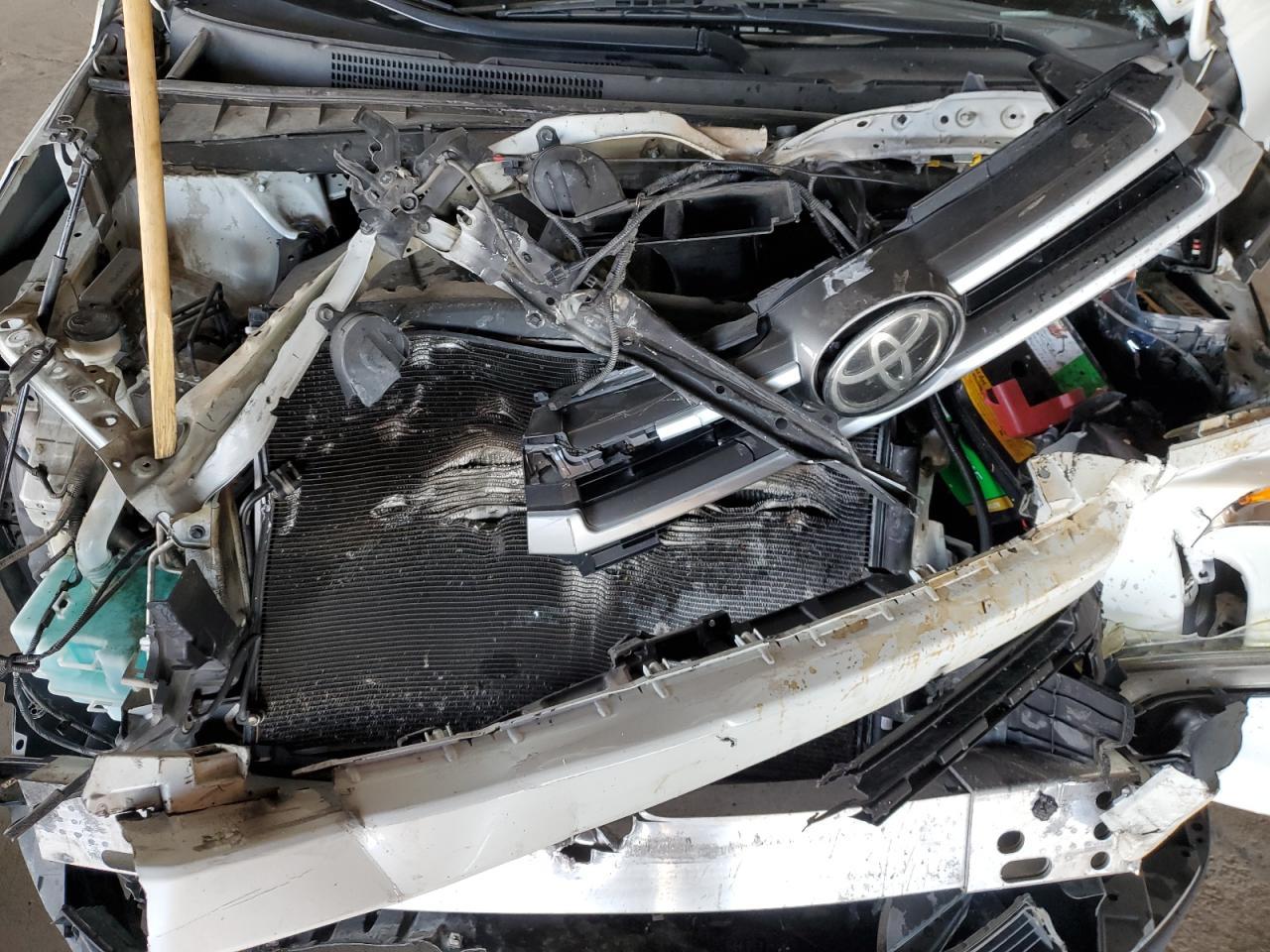 TOYOTA HIGHLANDER SE