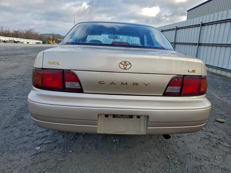 1996 TOYOTA CAMRY DX #3303997660