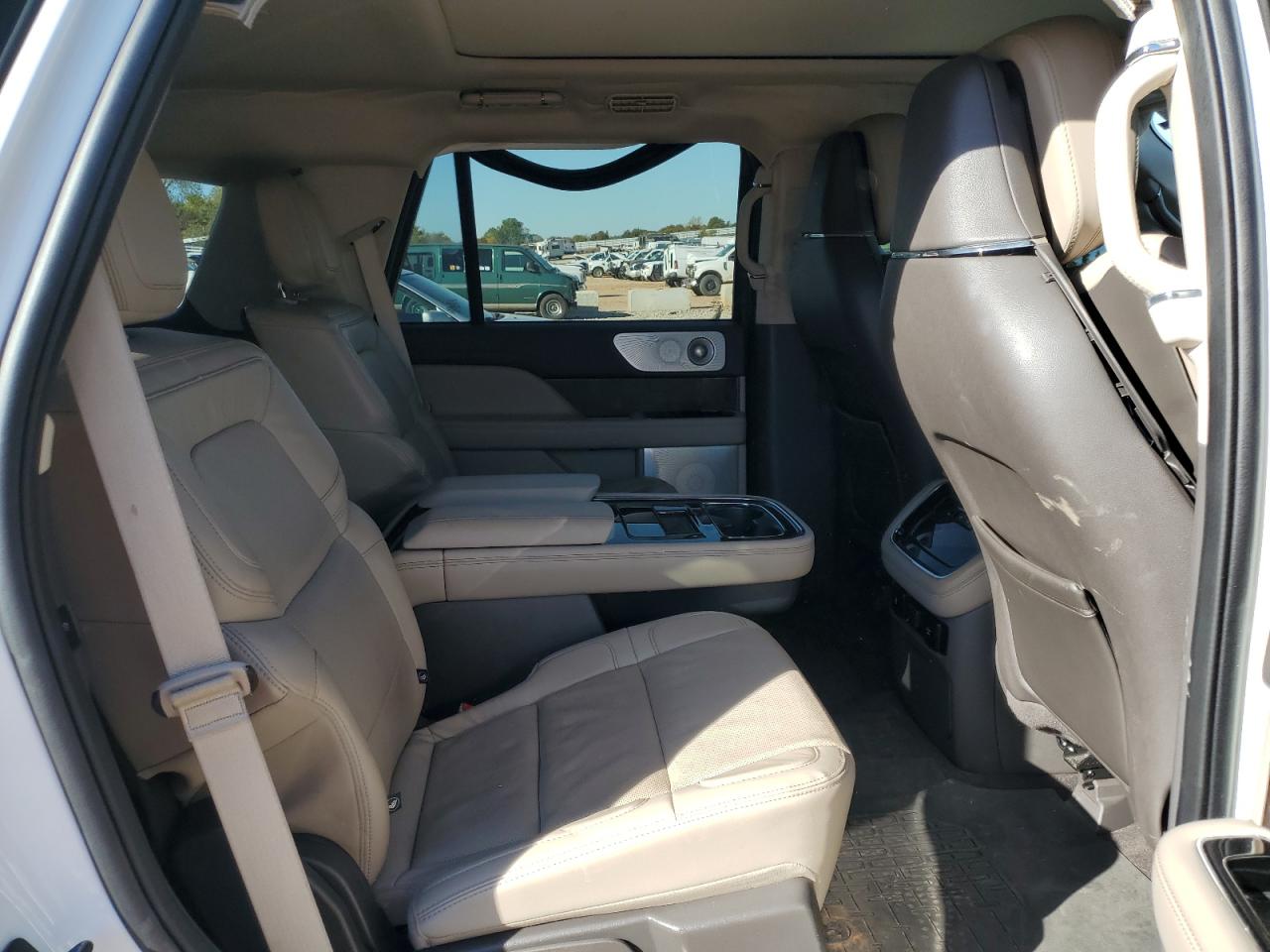 LINCOLN NAVIGATOR RESERVE