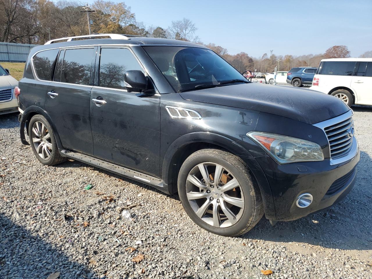 INFINITI QX56