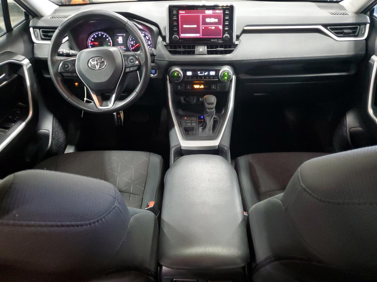 TOYOTA RAV4 XLE