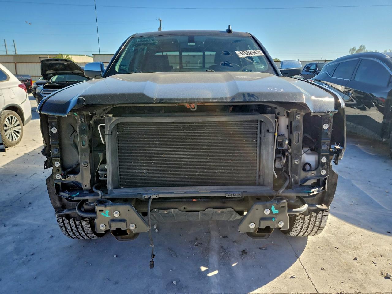 GMC SIERRA C1500 SLT