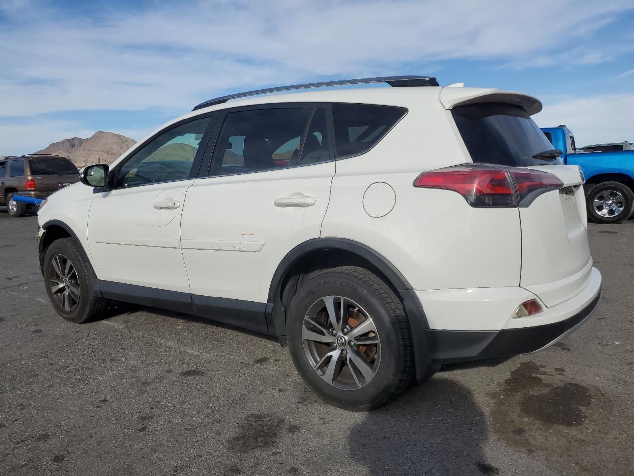 TOYOTA RAV4 XLE