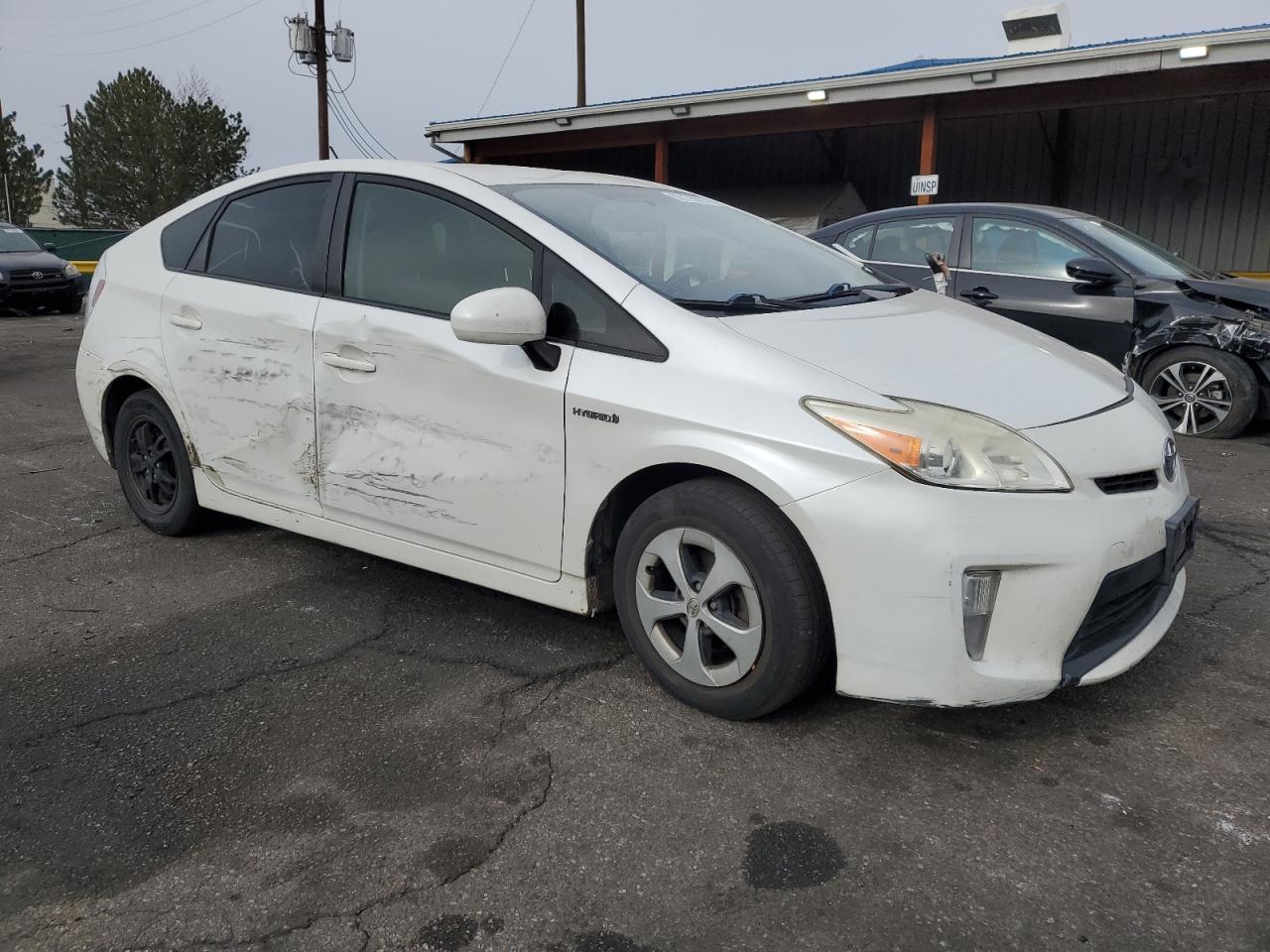 TOYOTA PRIUS