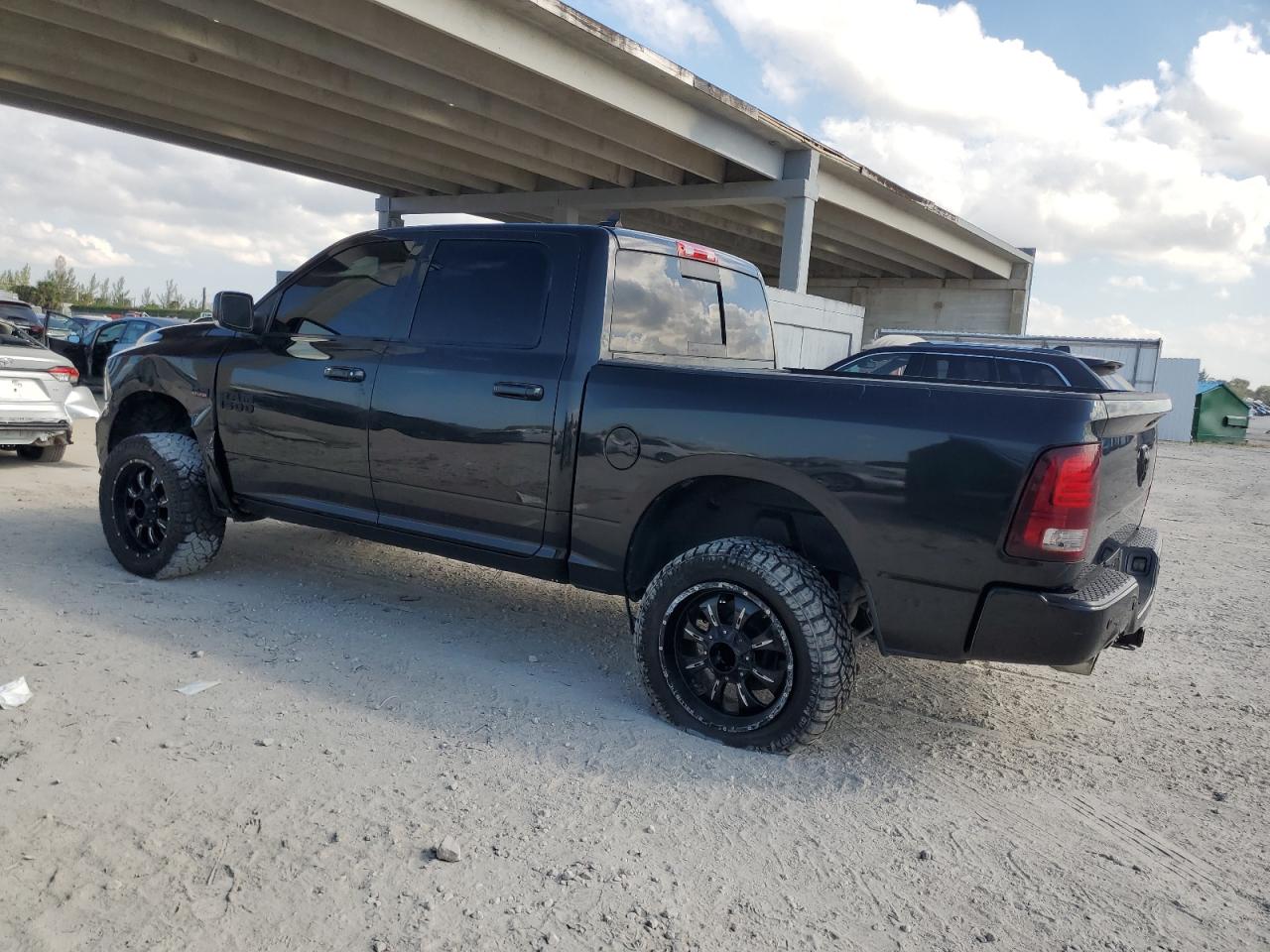 RAM 1500 SPORT