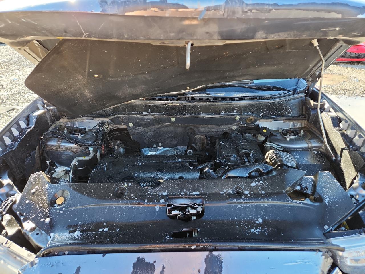 MITSUBISHI OUTLANDER ES