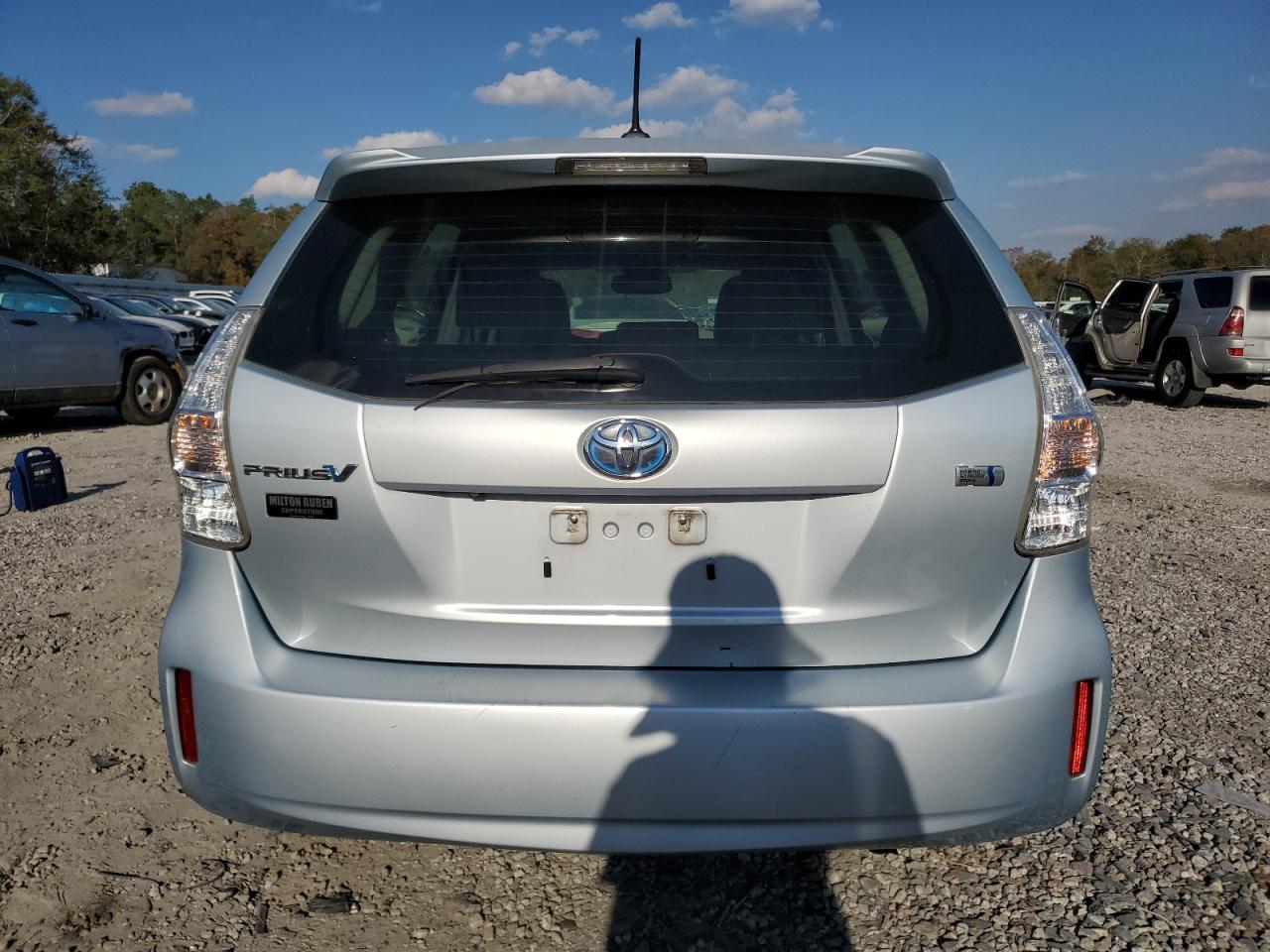 TOYOTA PRIUS V