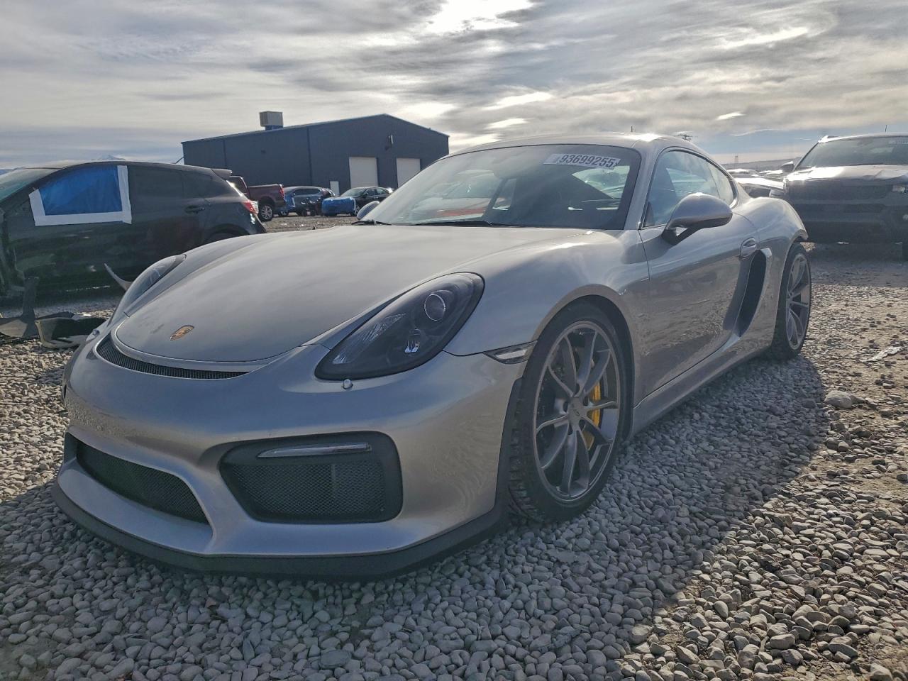 PORSCHE CAYMAN GT4