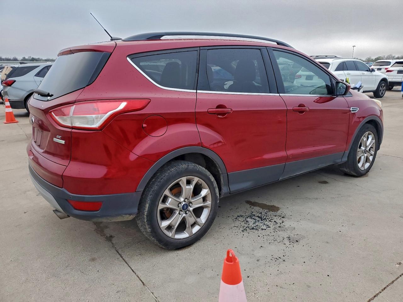 FORD ESCAPE SE