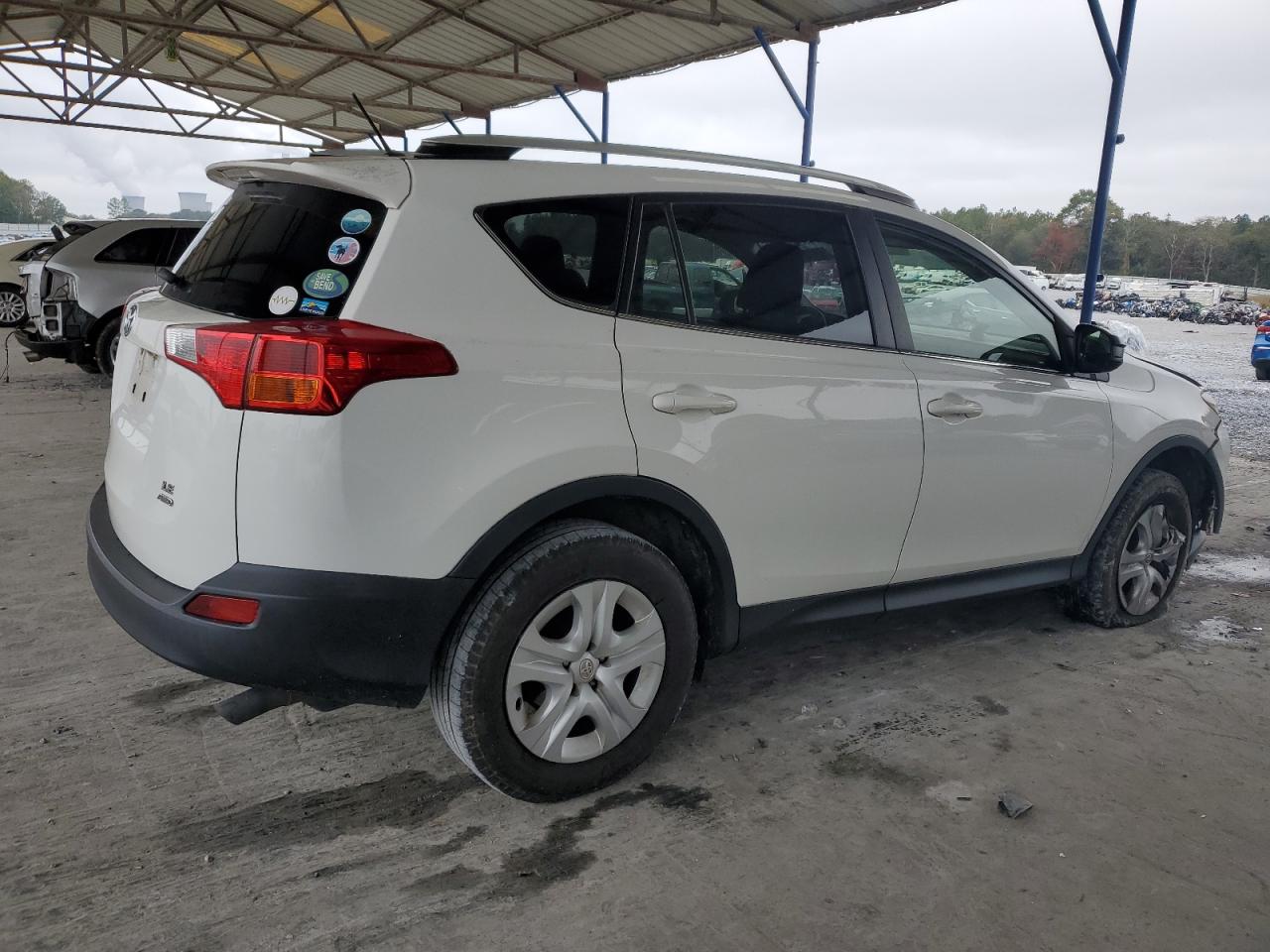 TOYOTA RAV4 LE