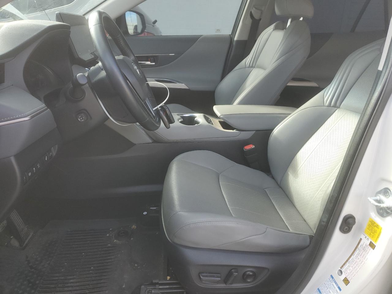 Lot #3311888192 2021 TOYOTA VENZA LE