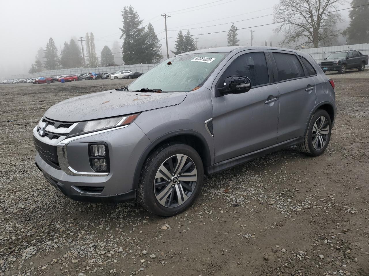 MITSUBISHI OUTLANDER SE