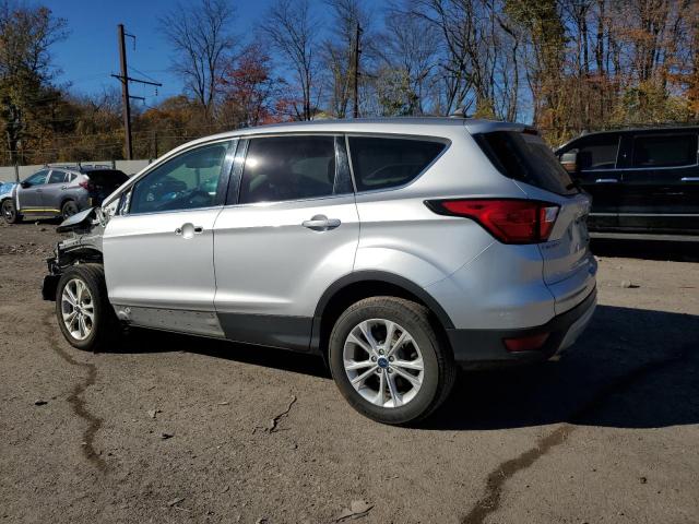 2019 FORD ESCAPE SE - 1FMCU9GD1KUB80790