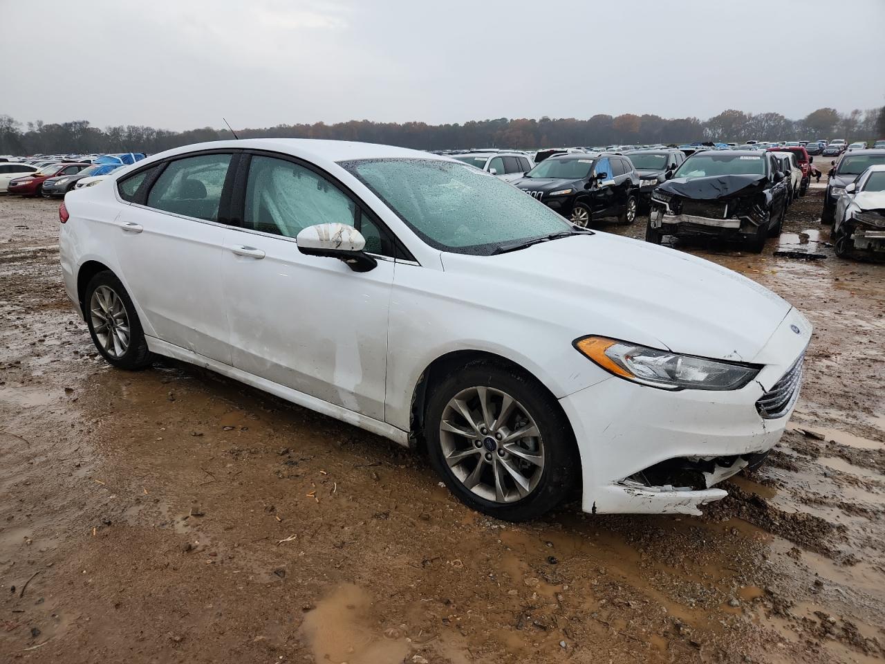 FORD FUSION SE