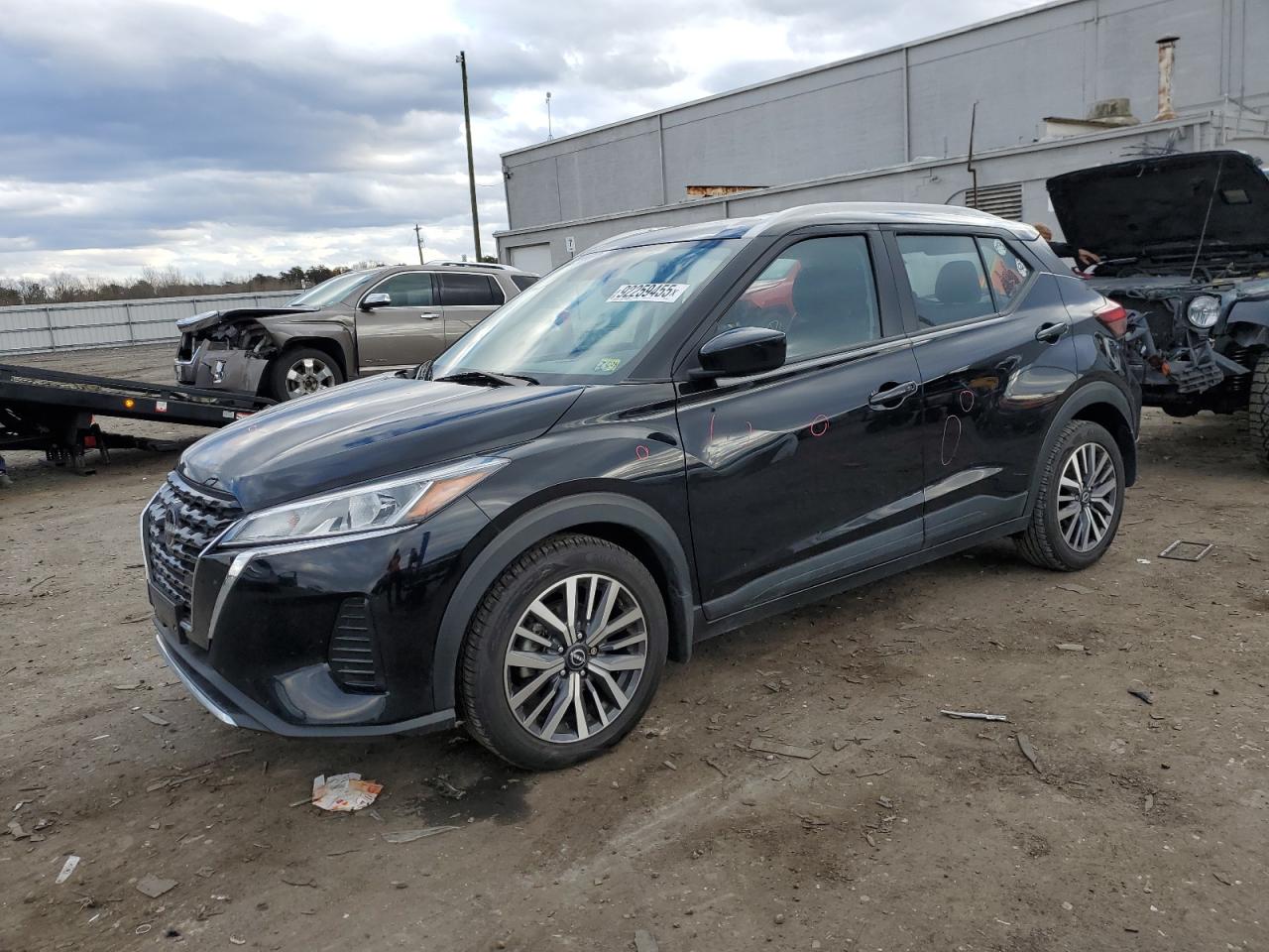 NISSAN KICKS SV