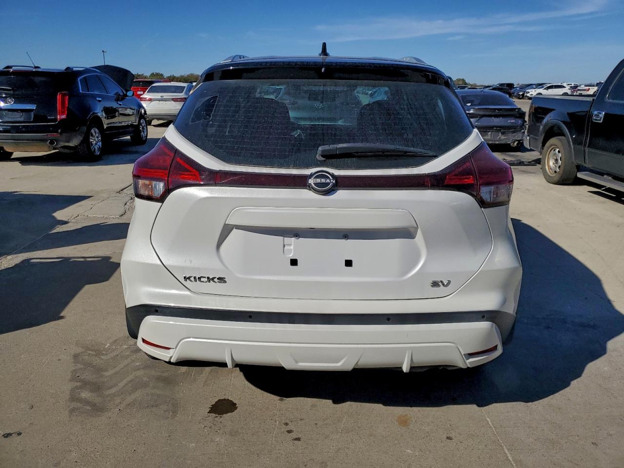 NISSAN KICKS SV