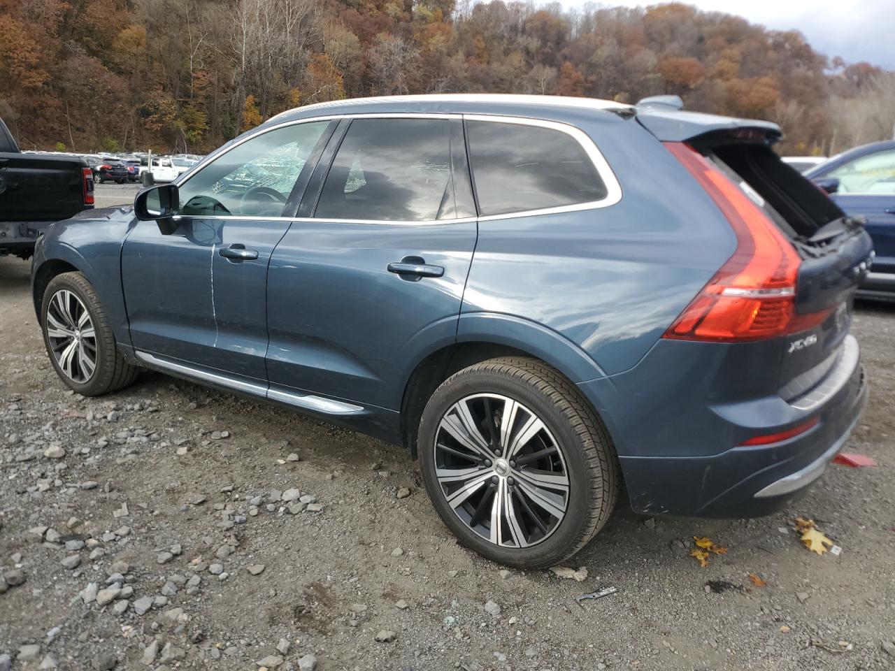 VOLVO XC60 B5 INSCRIPTION