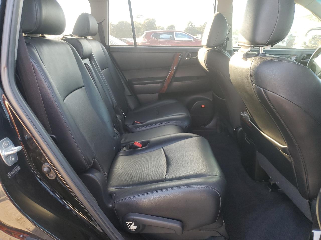 TOYOTA HIGHLANDER LIMITED