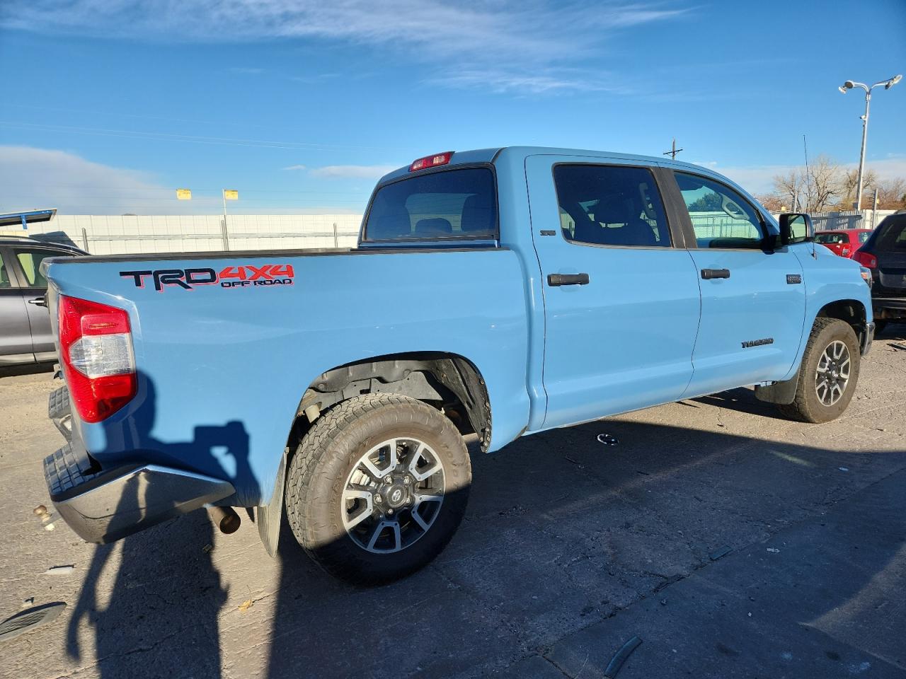 TOYOTA TUNDRA CREWMAX SR5