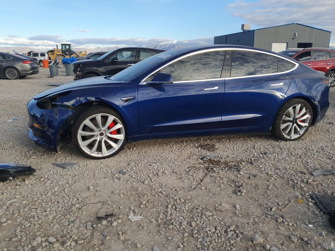 TESLA MODEL 3
