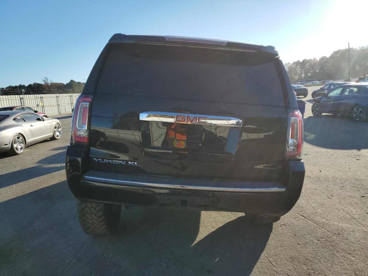 GMC YUKON DENALI