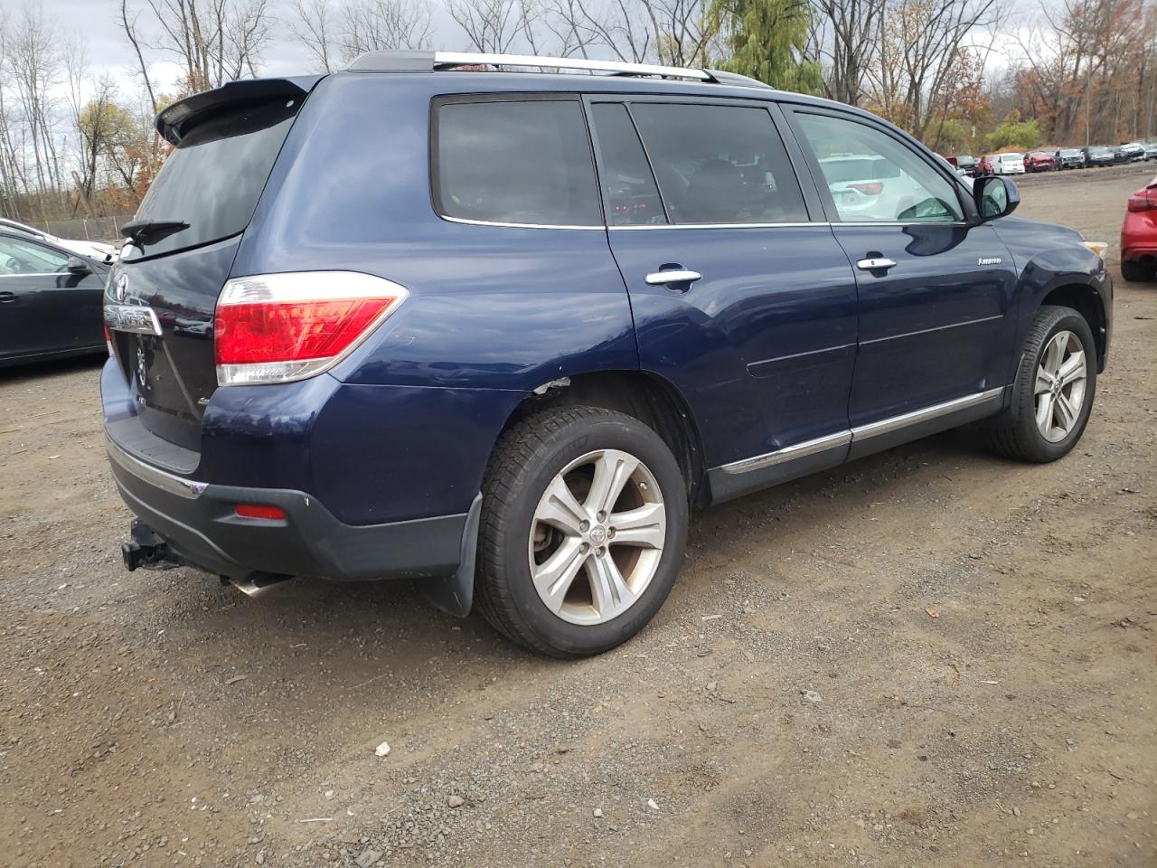 TOYOTA HIGHLANDER LIMITED