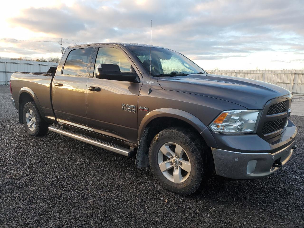 RAM 1500 SLT