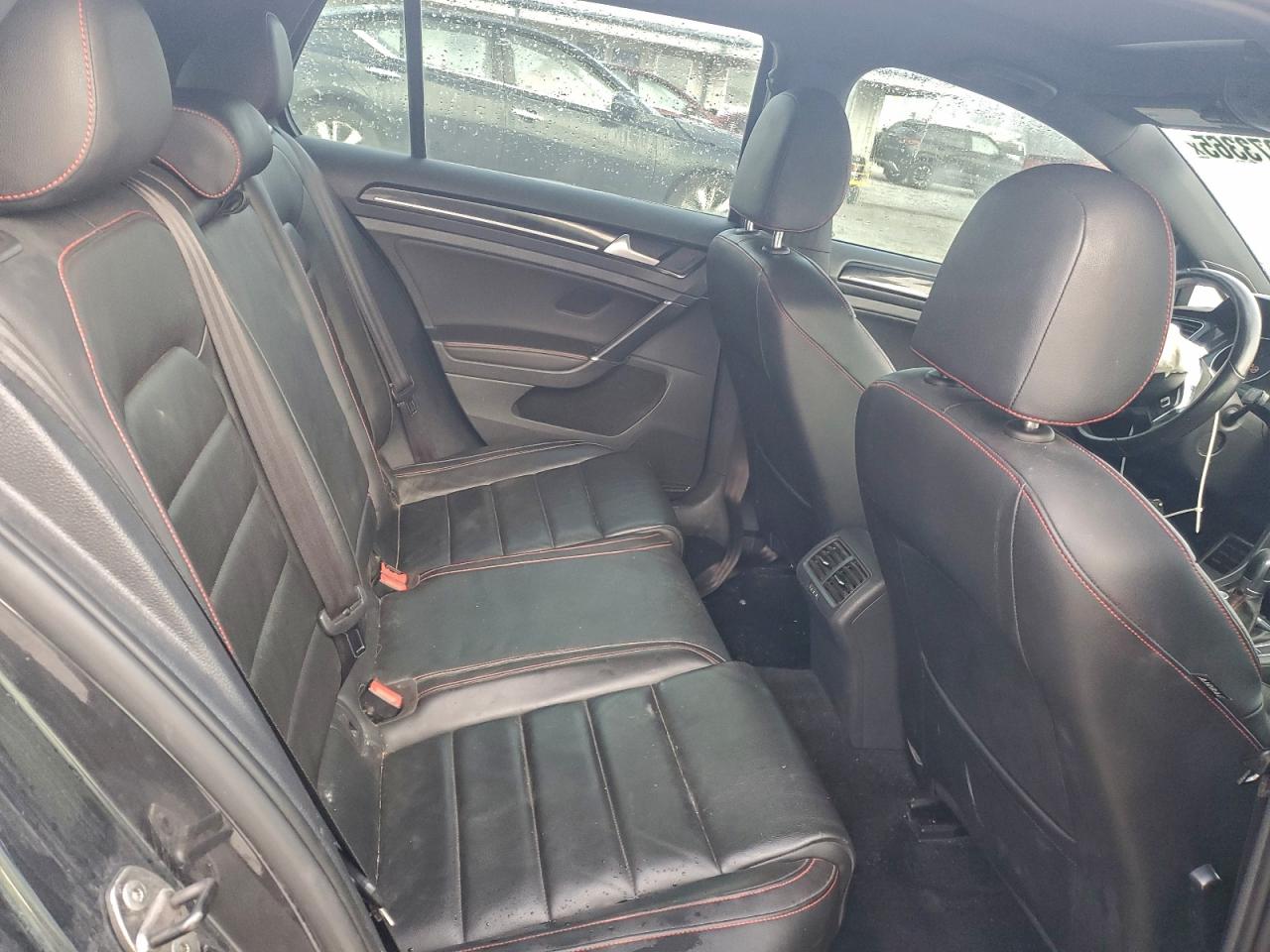 VOLKSWAGEN GOLF GTI S/SE