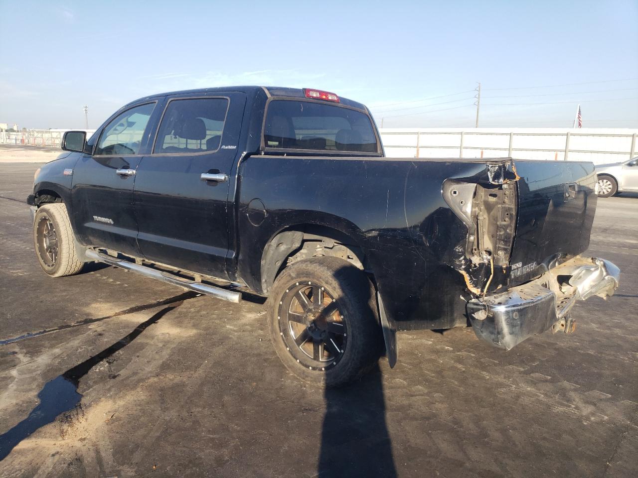 TOYOTA TUNDRA CREWMAX LIMITED