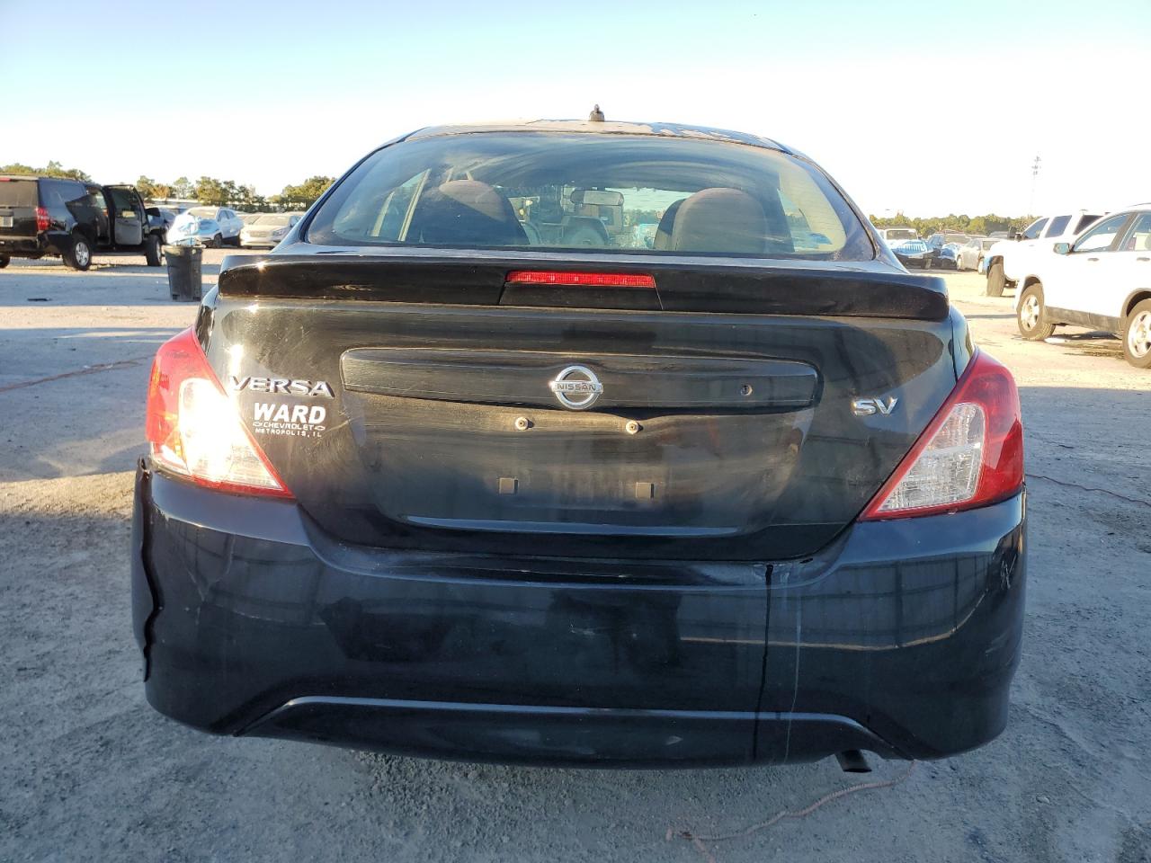NISSAN VERSA S