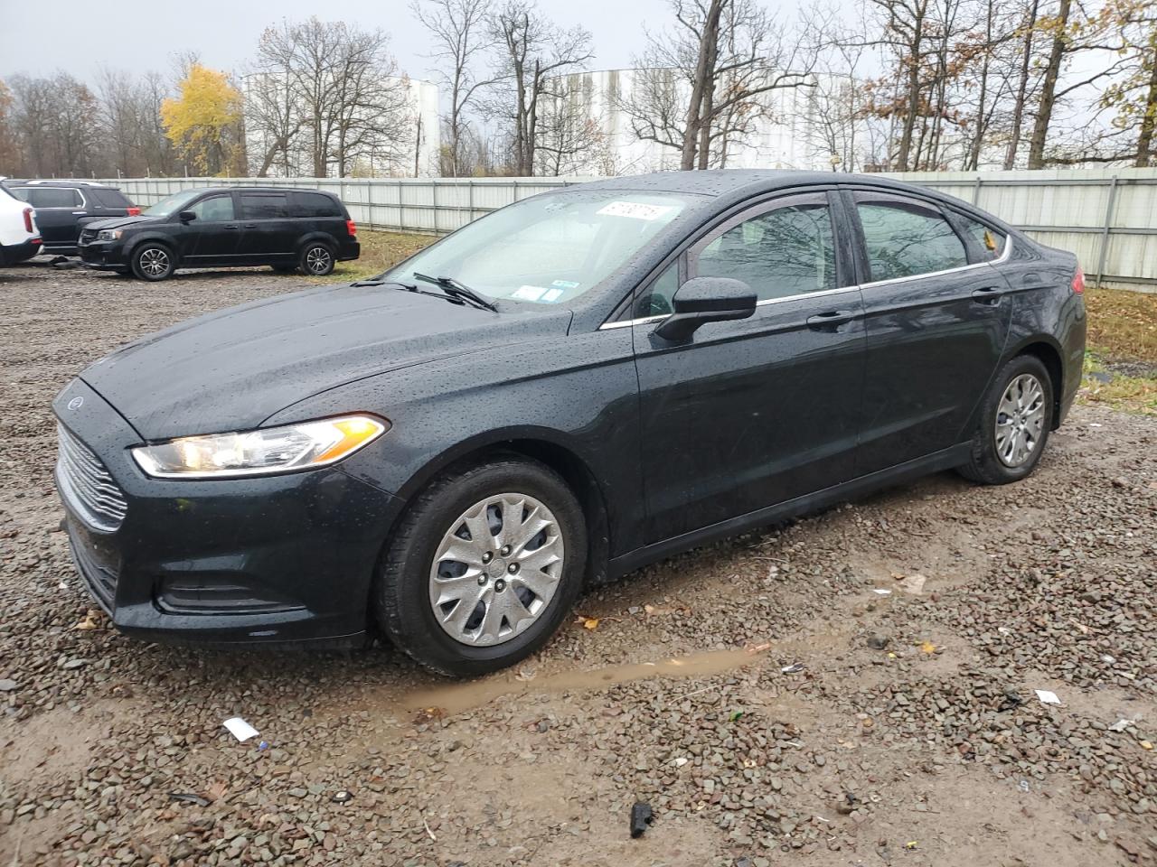 FORD FUSION S