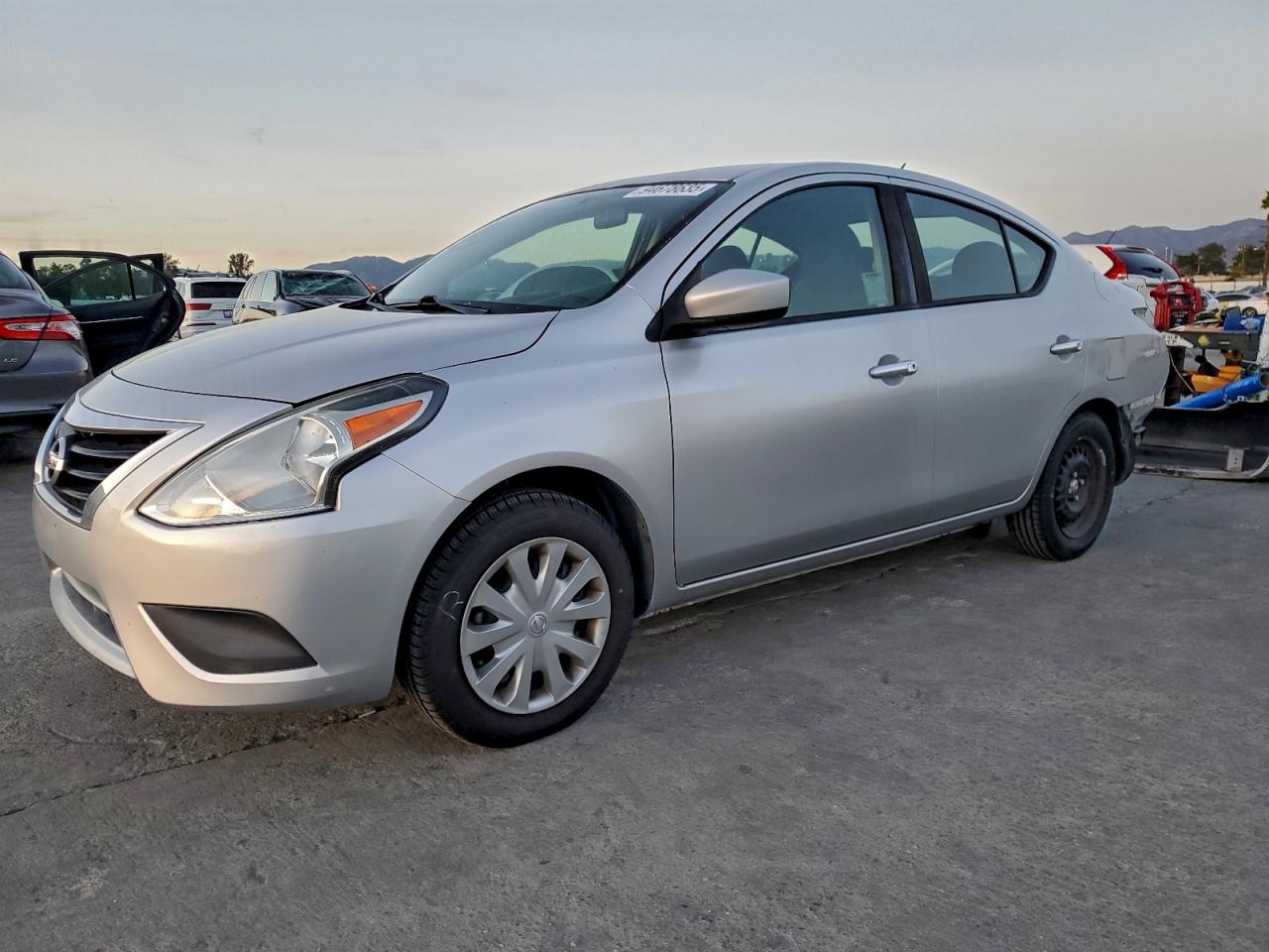 NISSAN VERSA S