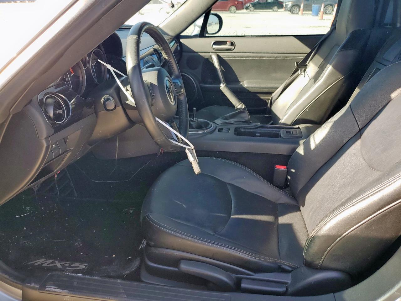 MAZDA MX-5 GRAND TOURING