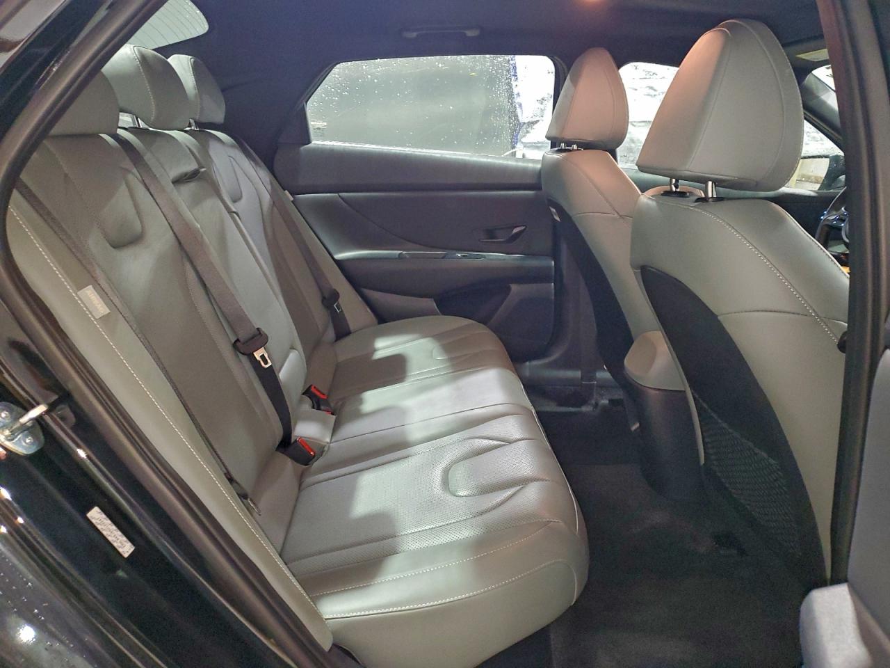 HYUNDAI ELANTRA LIMITED