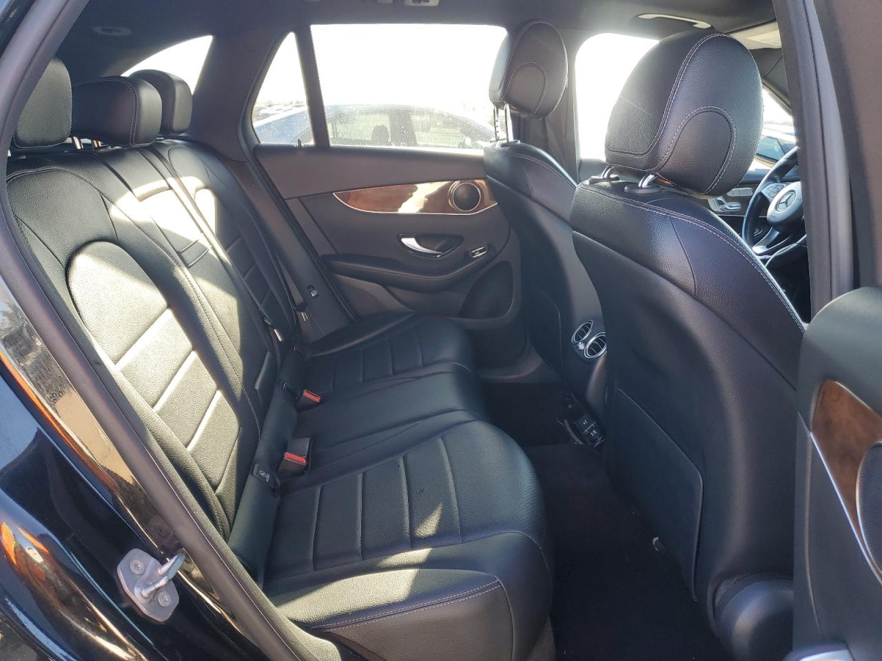 MERCEDES-BENZ GLC-CLASS 300 4MATIC