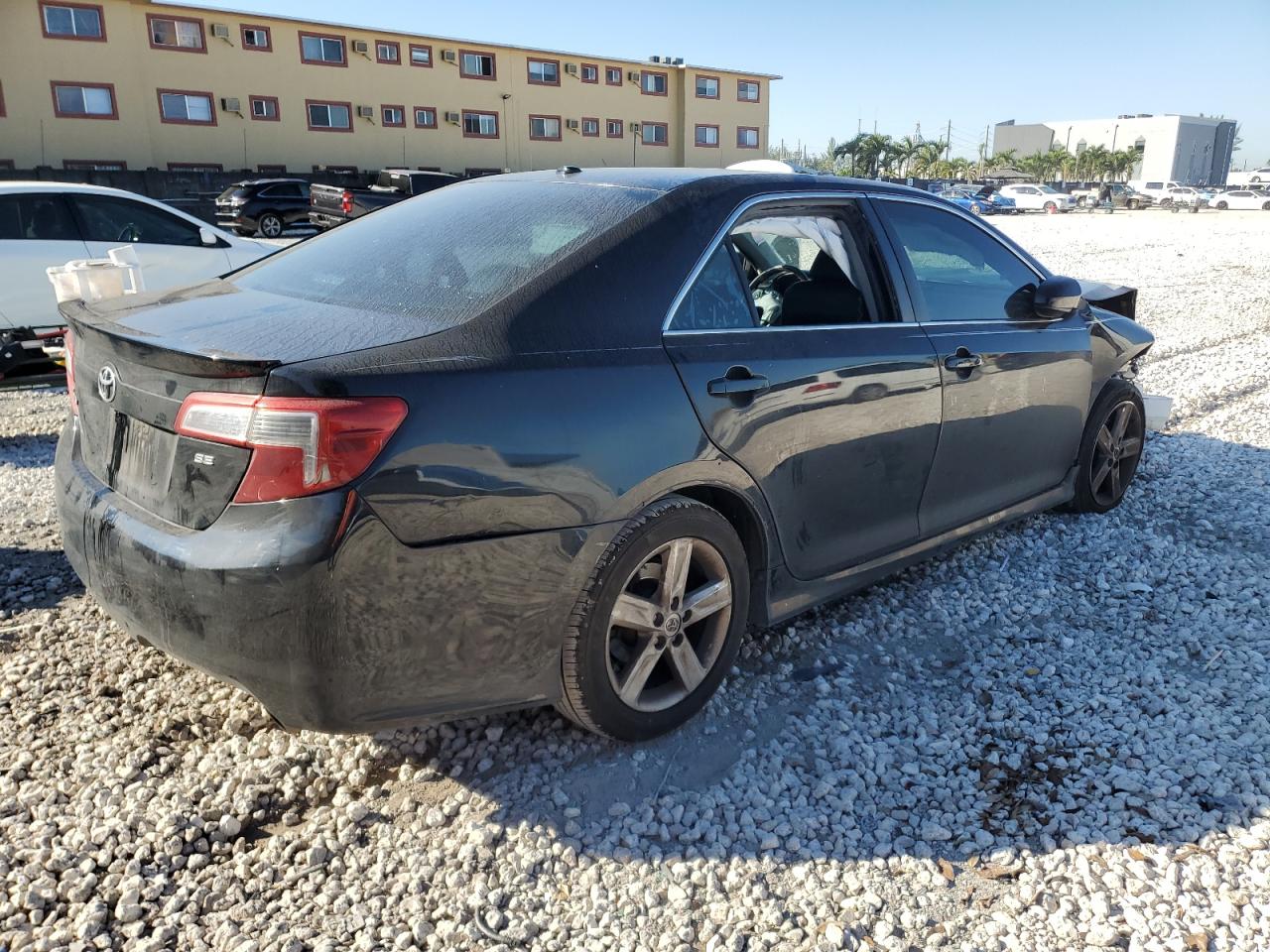 TOYOTA CAMRY L