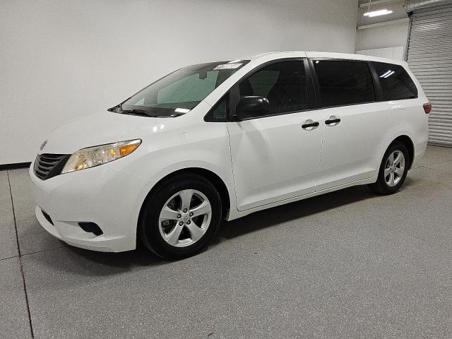 Global Auto Auctions: 2015 TOYOTA SIENNA