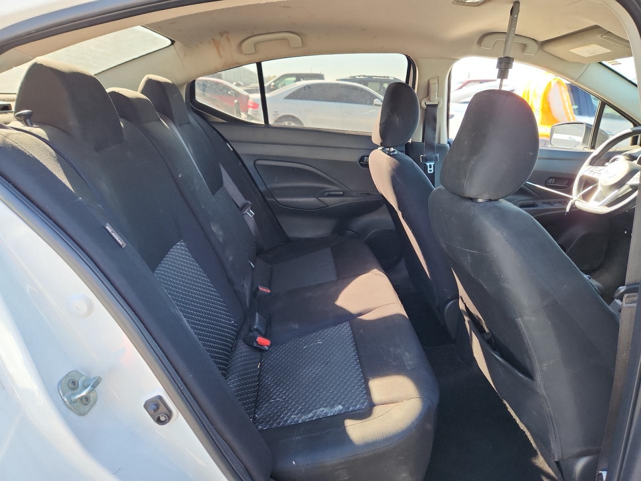 NISSAN VERSA S