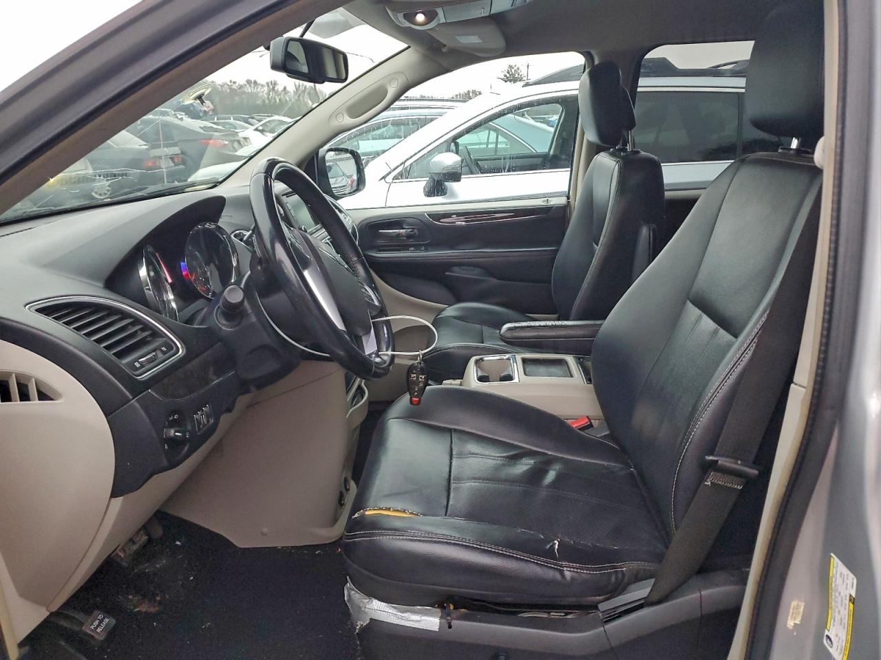 CHRYSLER TOWN & COUNTRY TOURING