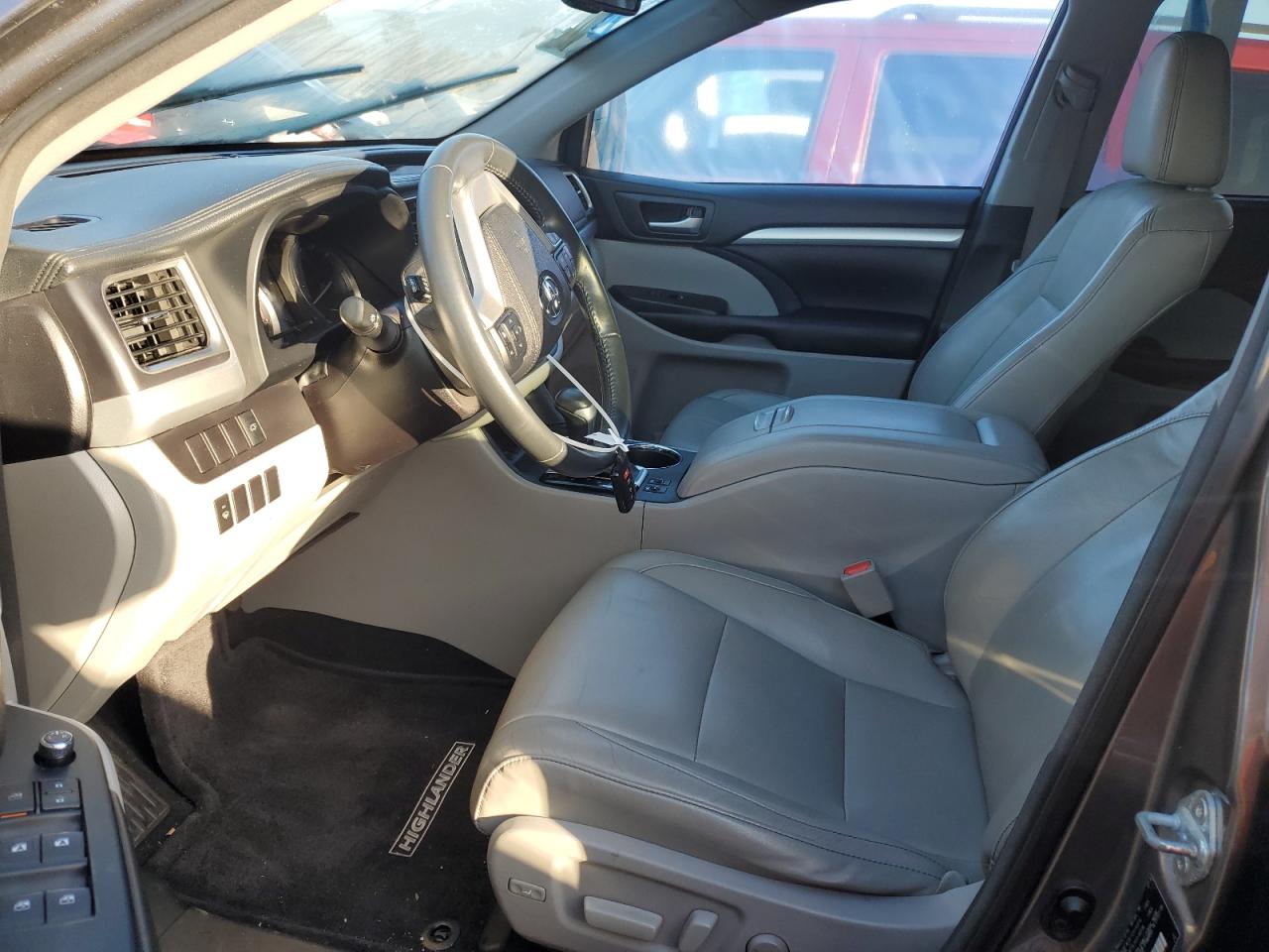 TOYOTA HIGHLANDER XLE