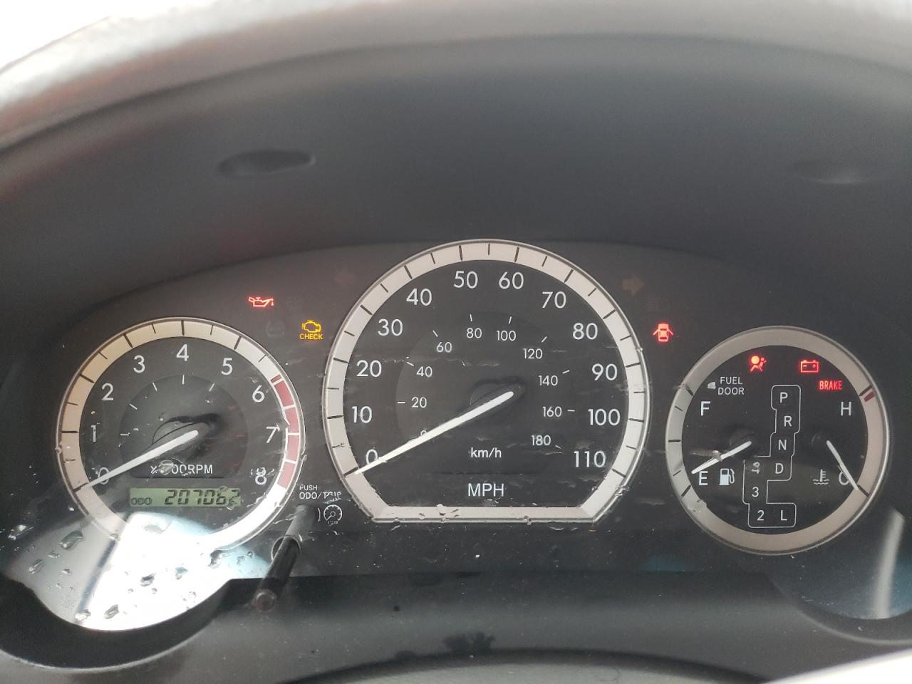 Lot #3310301080 2004 TOYOTA SIENNA CE