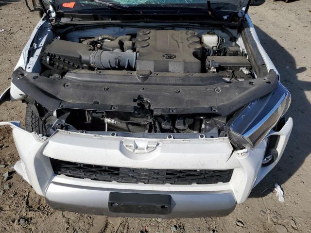 2024 TOYOTA 4RUNNER SR #3291289461