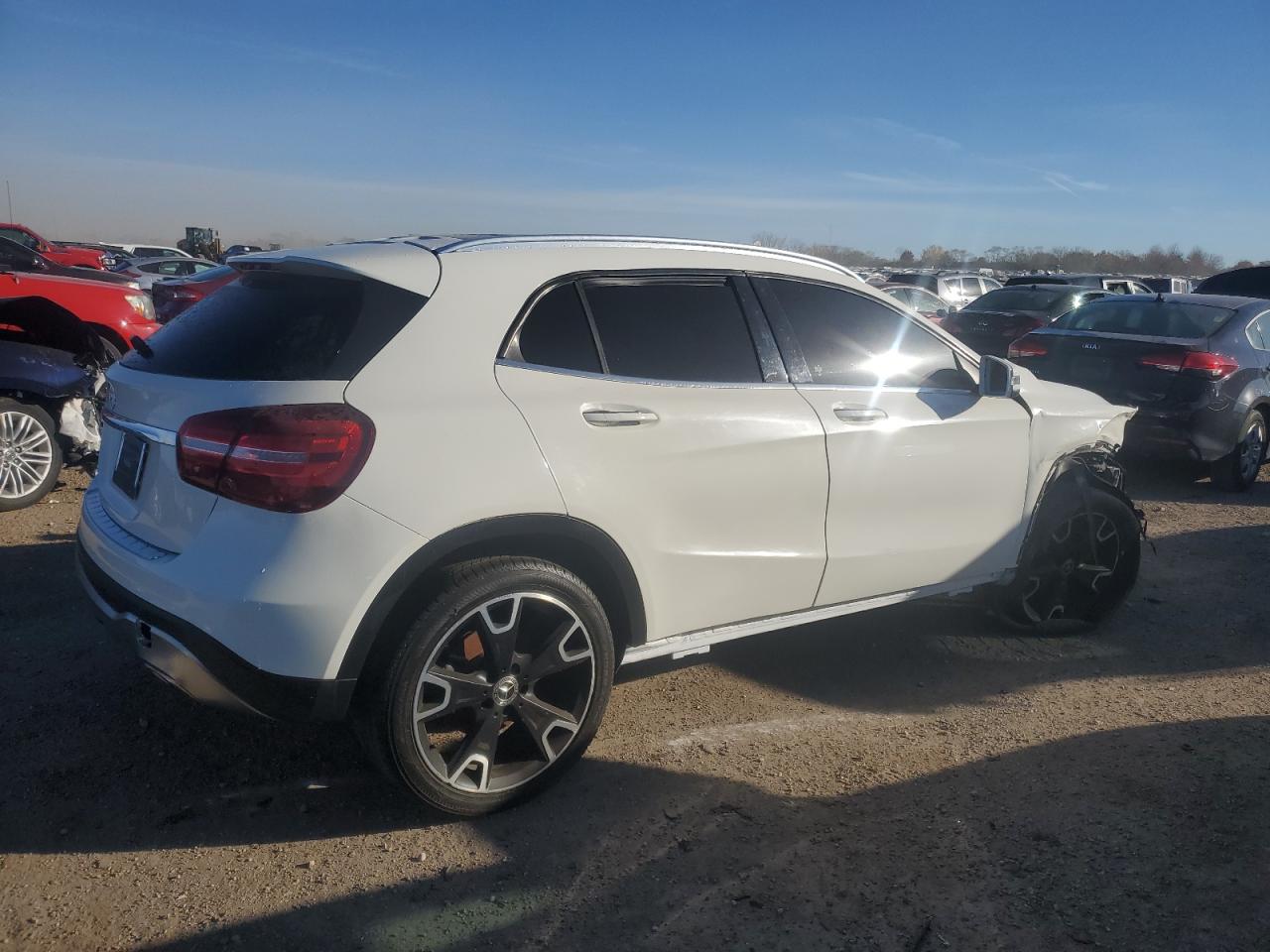 MERCEDES-BENZ GLA-CLASS 250 4MATIC