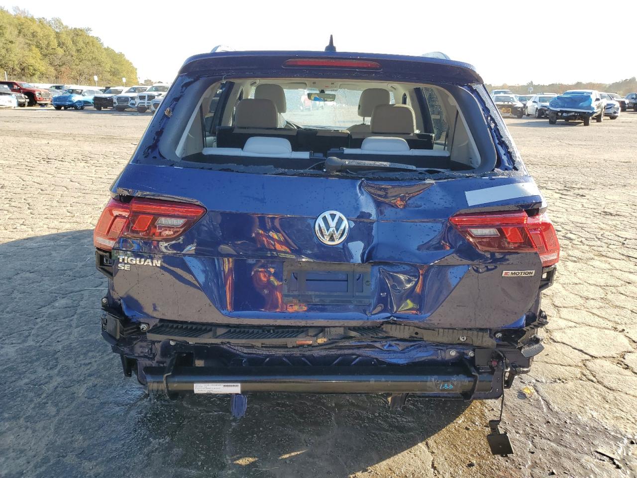 VOLKSWAGEN TIGUAN SE