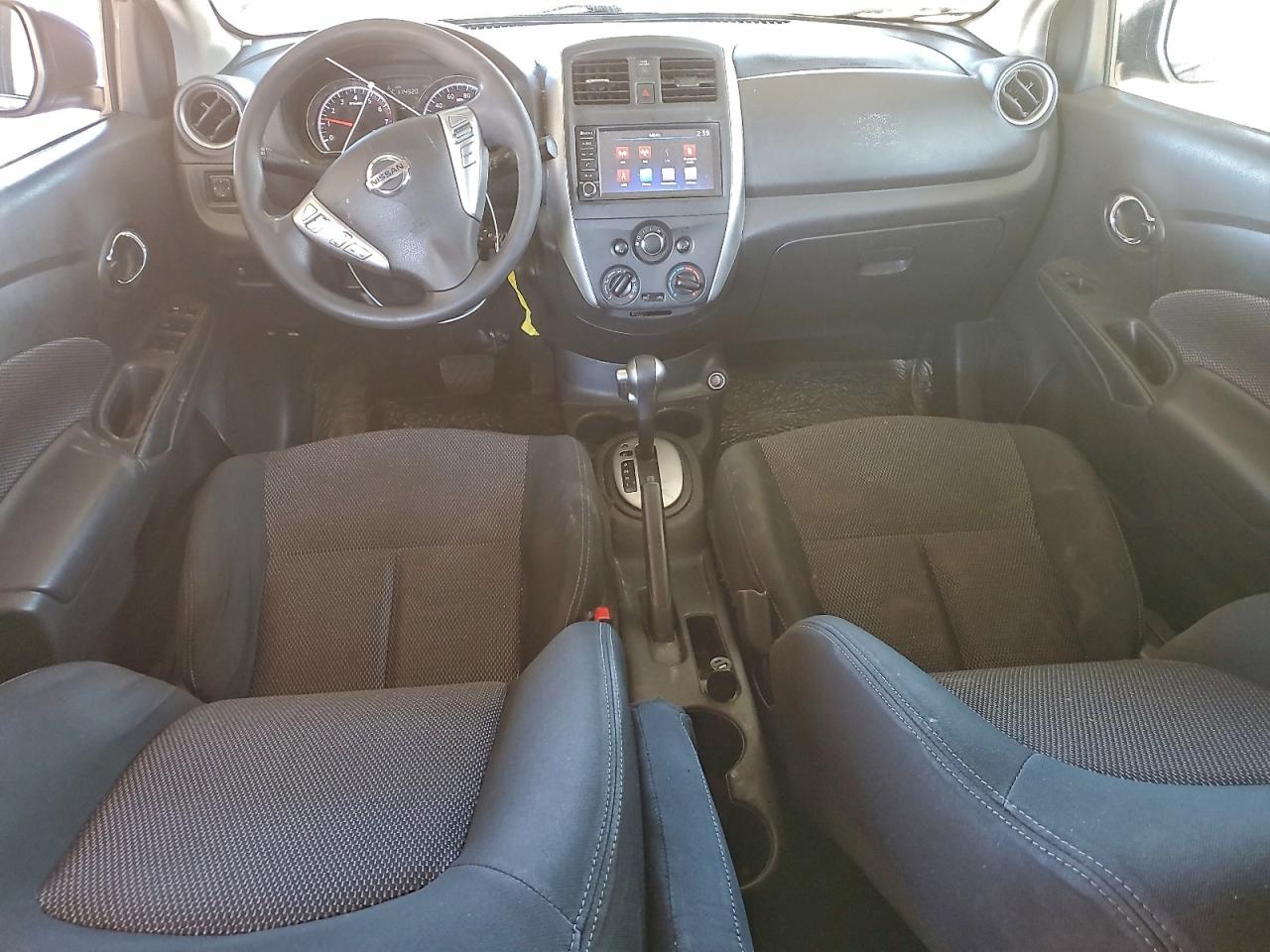 NISSAN VERSA S
