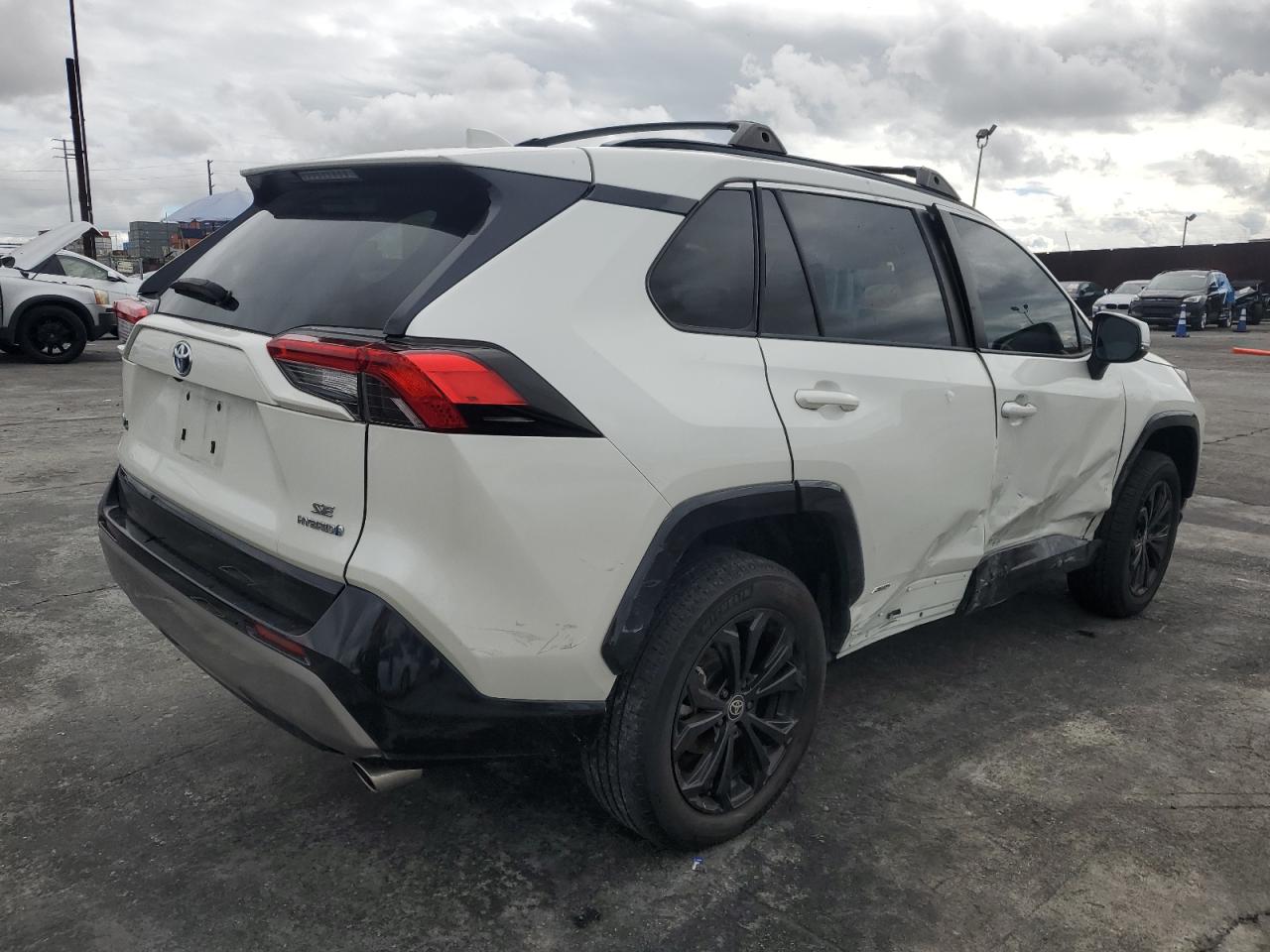 TOYOTA RAV4 SE